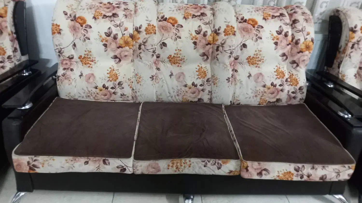 راحتی|مبلمان خانگی و میز عسلی|قم, شهدا|دیوار