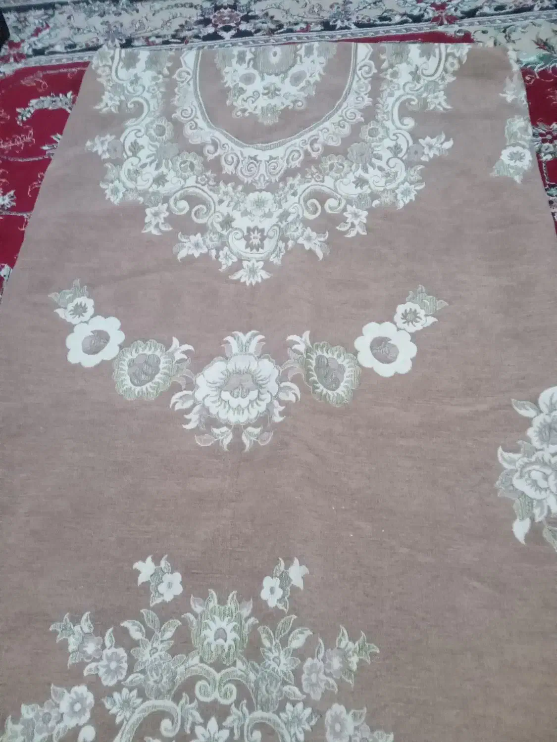 روفرشی|روفرشی|نیشابور, بنیاد شهید|دیوار