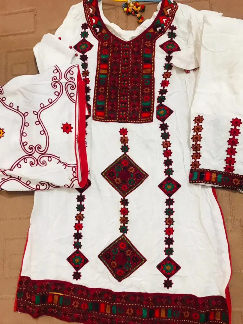 لباس هندی|لباس|کرمان, |دیوار