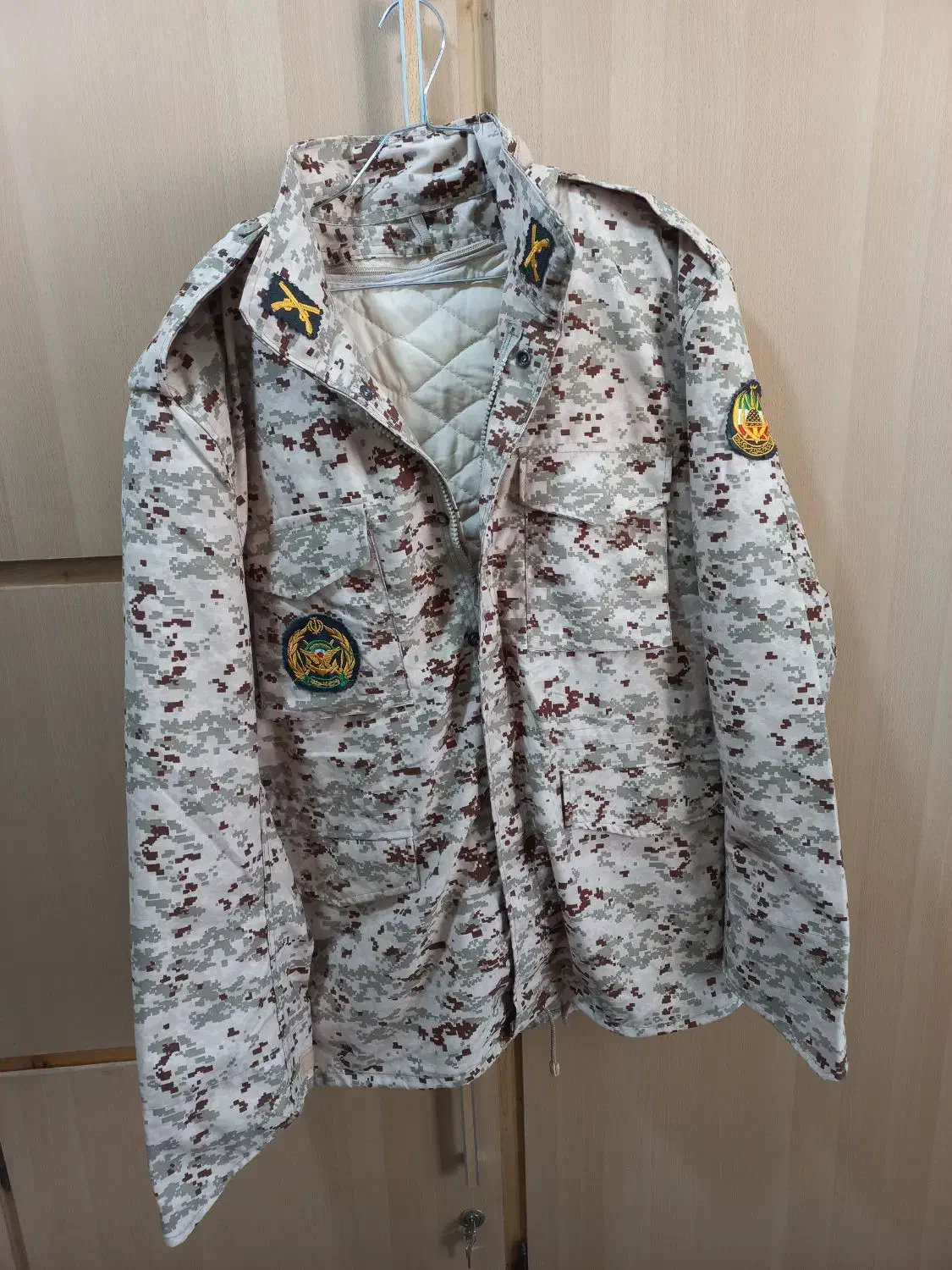 اورکت سربازی ارتش سایز۴۸و۵۶نوآکبند پلمپ|لباس|شیراز, شهرک سراج|دیوار