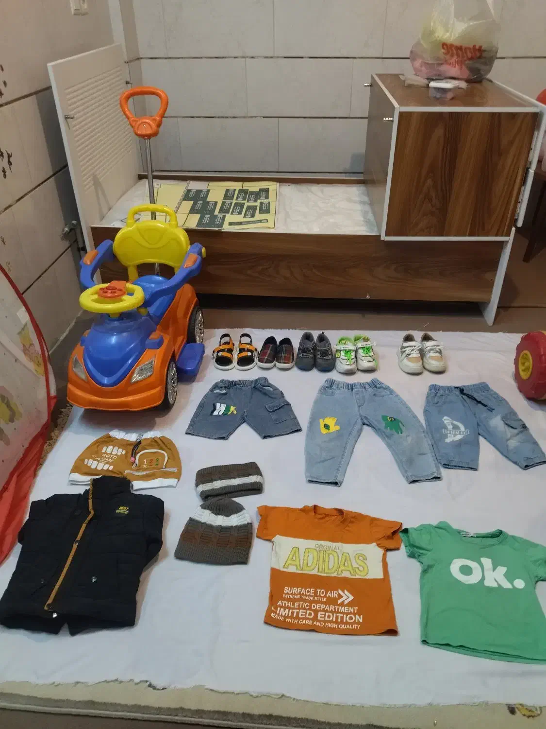 لباس و اسباب بازی کودک|اسباب و اثاث بچه|شهرضا, |دیوار