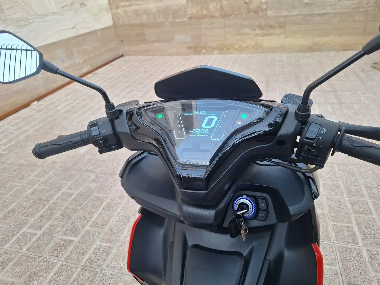 موتور nvx 180 فول|موتورسیکلت|شیراز, شهرک گلستان شمالی|دیوار