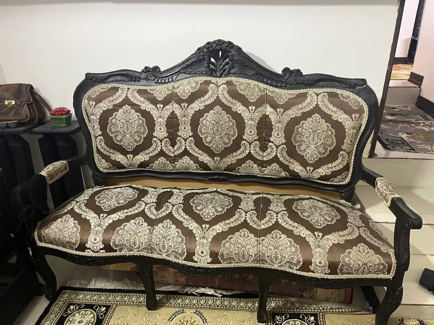 مبل ۷ نفره سالم|مبلمان خانگی و میز عسلی|نور, |دیوار