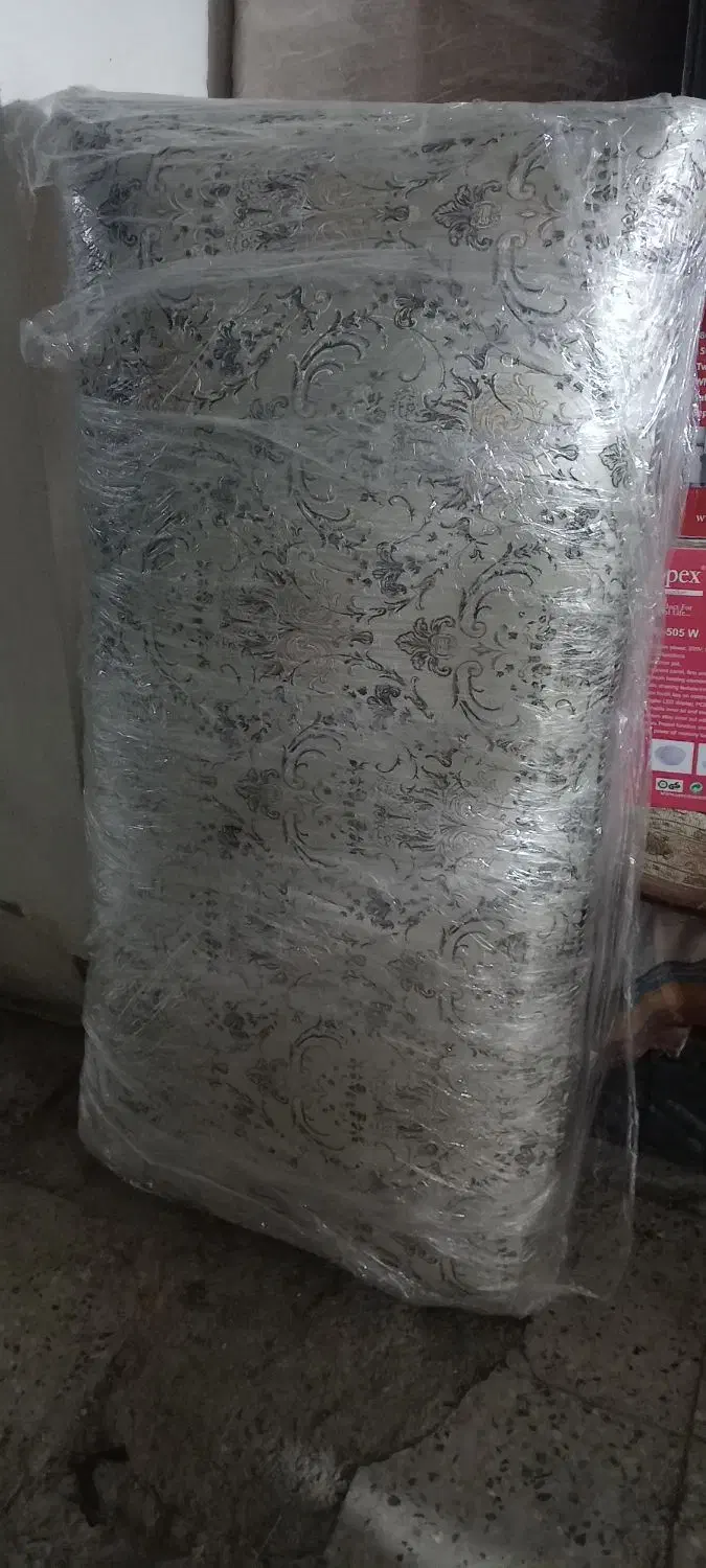 پشتی ابری|پشتی|خوی, |دیوار