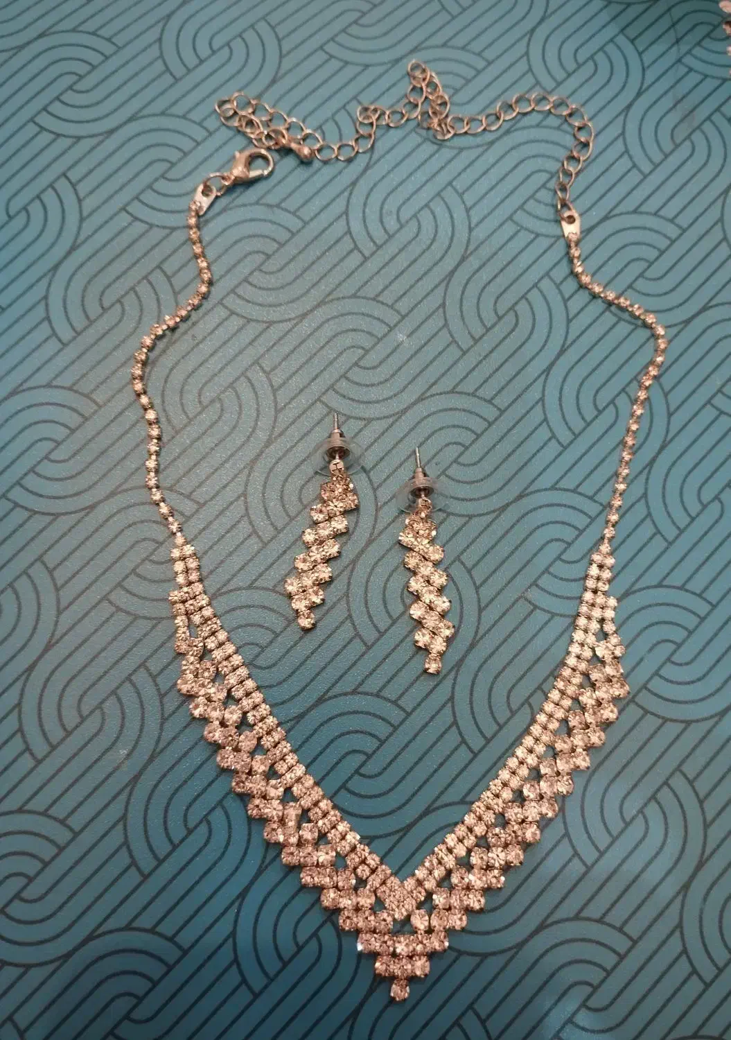 دومدل نیم ست زیبا|بدلیجات|گنبد کاووس, |دیوار