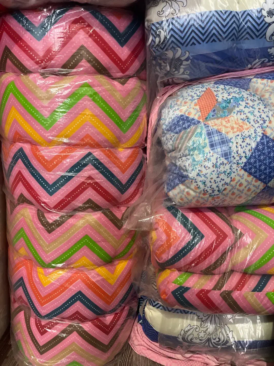 تشک|رختخواب، بالش، پتو|رشت, پیرسرا|دیوار