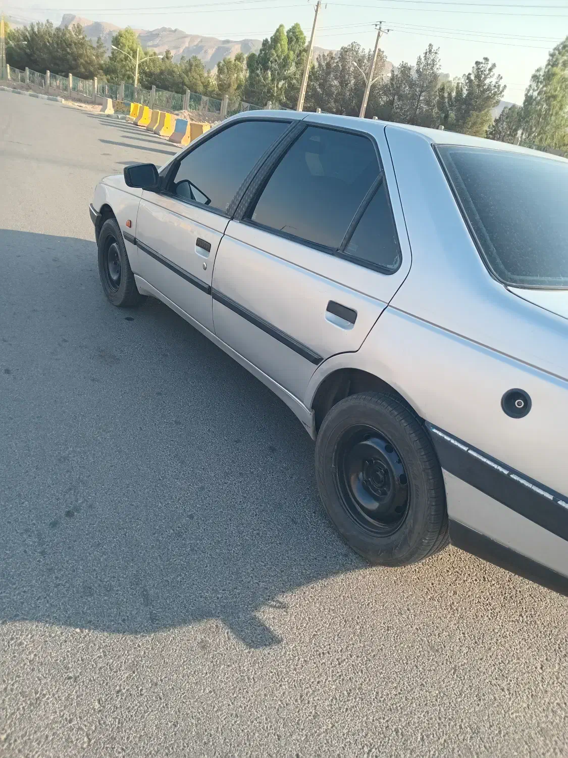 پژو ۴۰۵|خودرو سواری و وانت|خمینی‌شهر, |دیوار