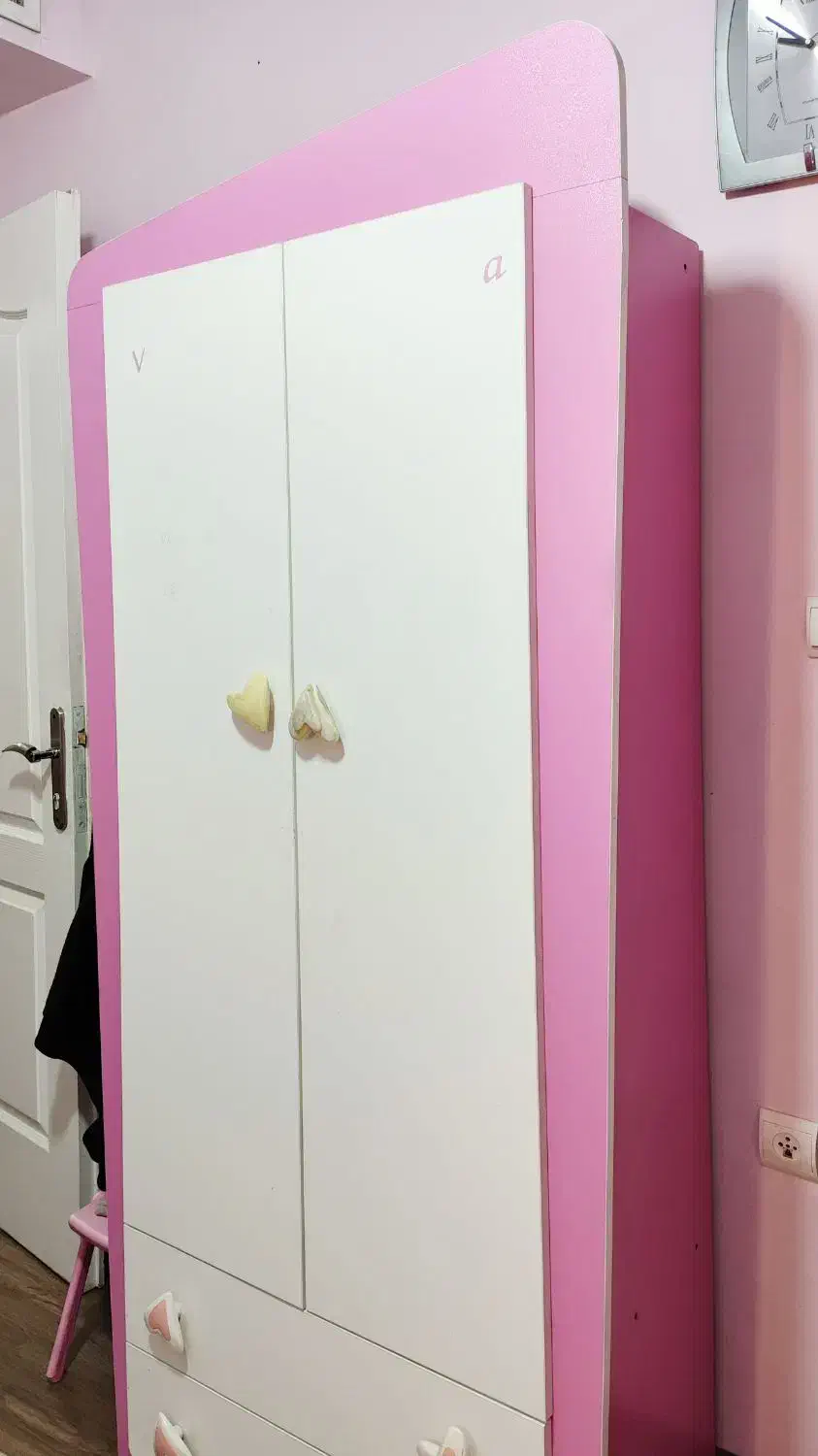 میز تحریر کمد و تخت بسیار محکم و تمیز|تخت و سرویس خواب|تهران, سازمان آب|دیوار