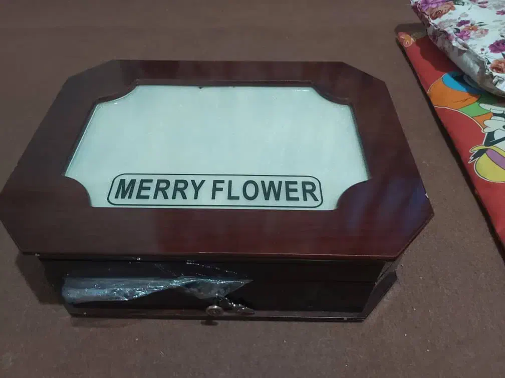 تعدادی ظروف وکریستال|ظروف سرو و پذیرایی|کرج, اتحاد|دیوار