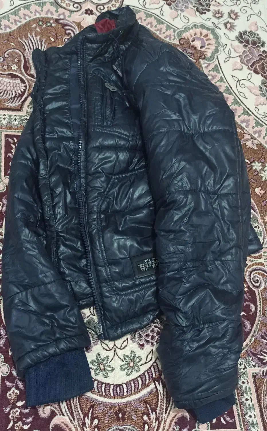 کاپشن خارجی|لباس|بیجار, |دیوار