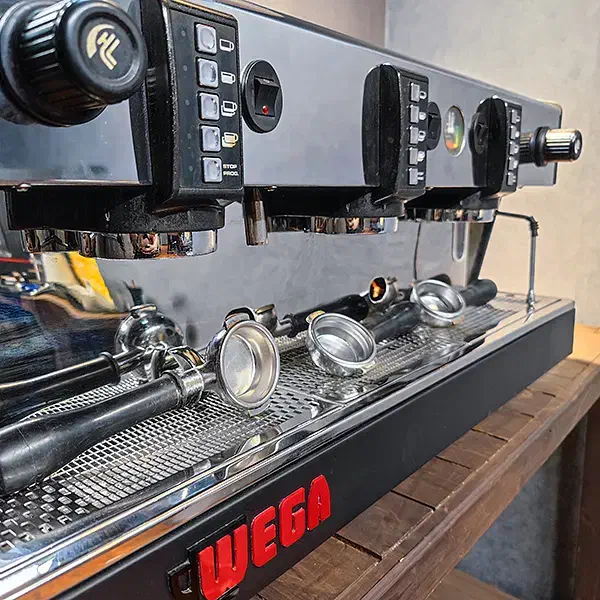 دستگاه اسپرسو وگا مدل wega atlas 3gr|کافیشاپ و رستوران|تهران, فلسطین (میدان انقلاب)|دیوار