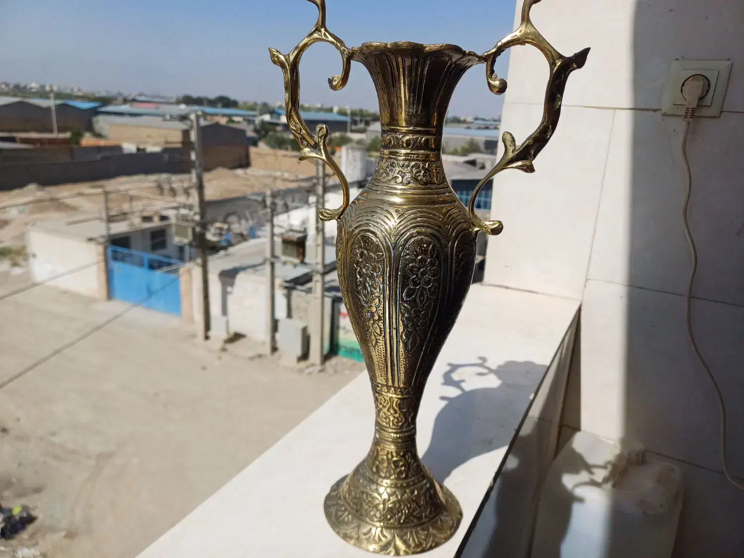 گلدان برنجی سنگین|کلکسیون اشیاء عتیقه|شهریار, شهریار|دیوار