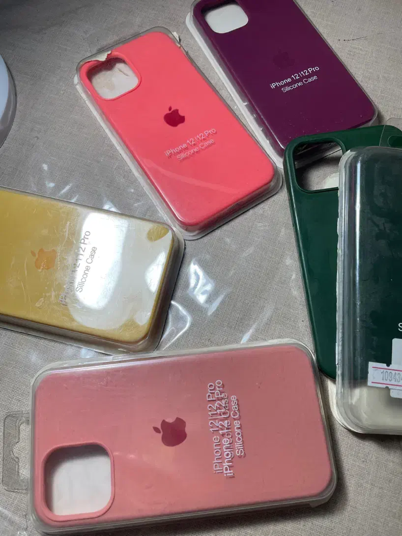 ۴عدد قاب سیلیکونی۱۲|لوازم جانبی موبایل و تبلت|همدان, |دیوار