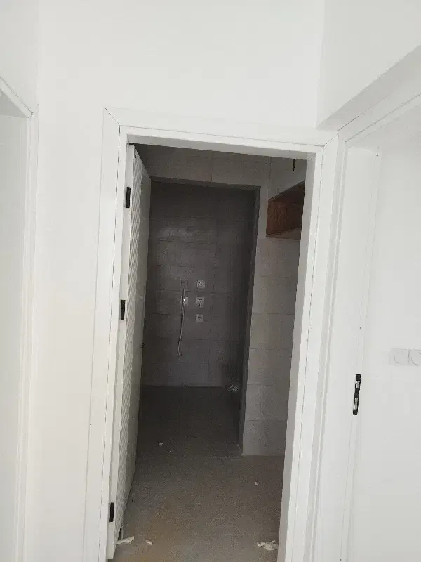 نصب درب چوبی. نصاب درب چوبی . نصاب|خدمات پیشه و مهارت|یزد, |دیوار