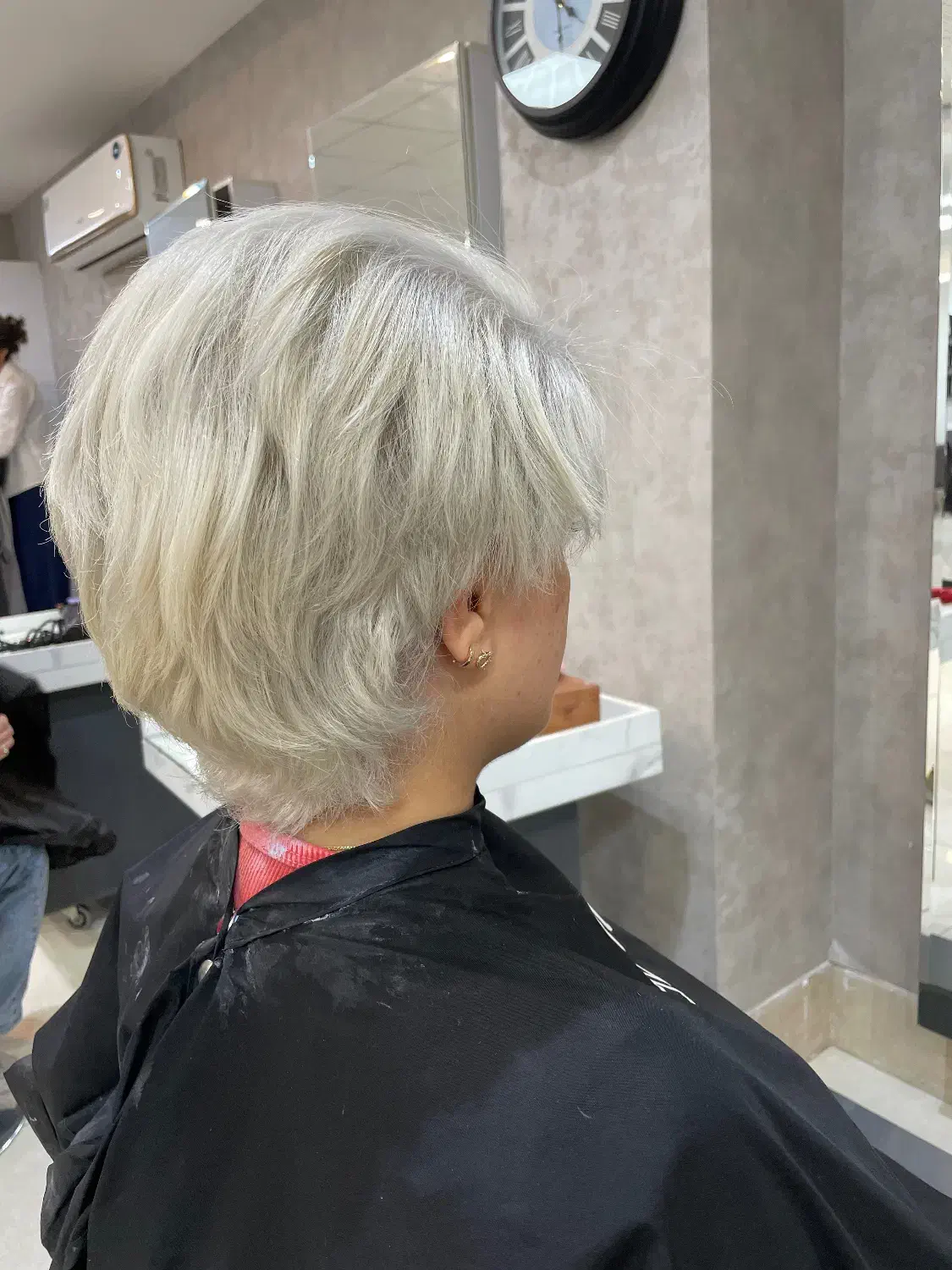 رنگ و لایت|خدمات آرایشگری و زیبایی|شلمان, |دیوار