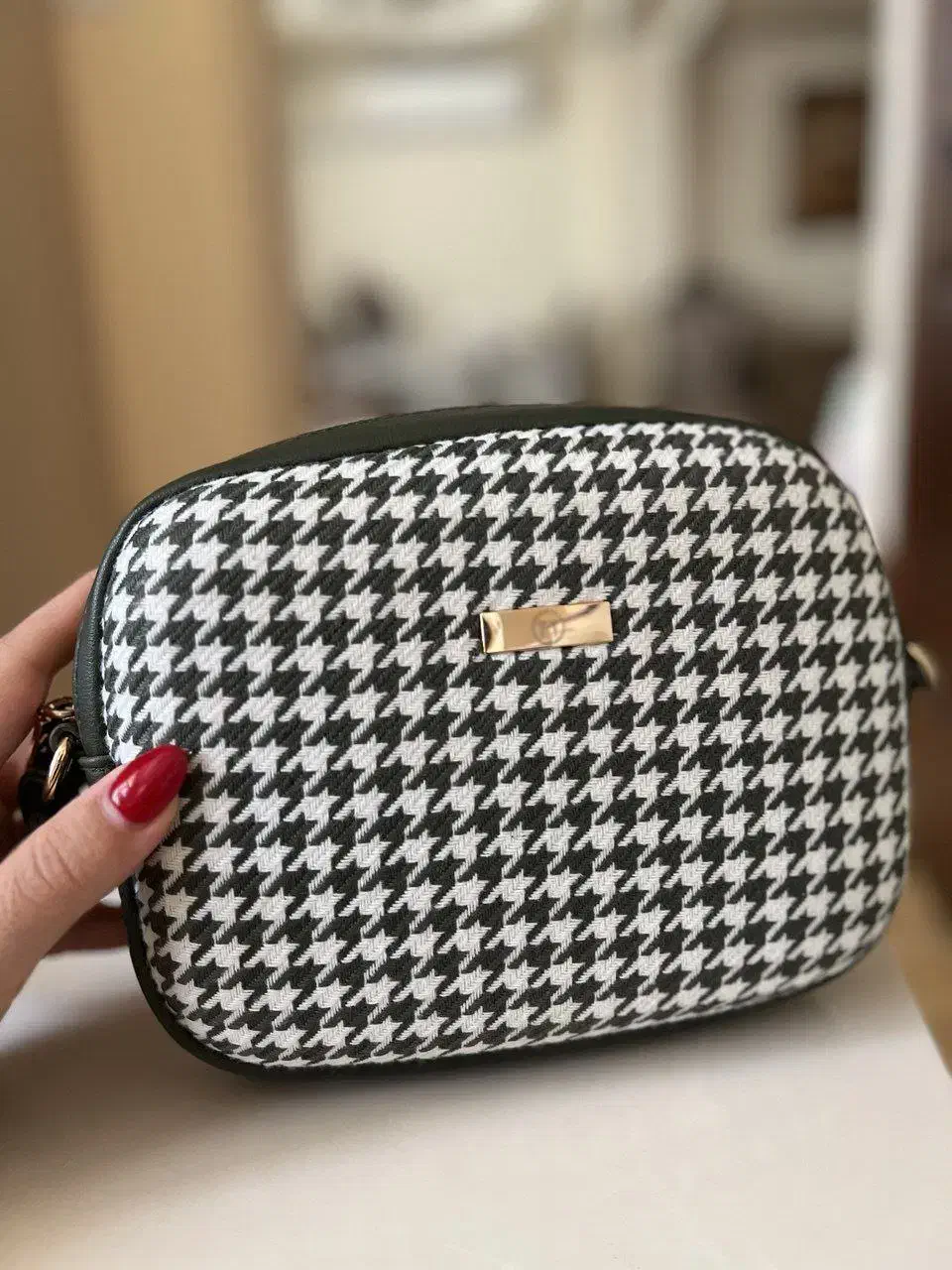 کیف|کیف، کفش، کمربند|هشتگرد, فاز ۱ مهستان|دیوار