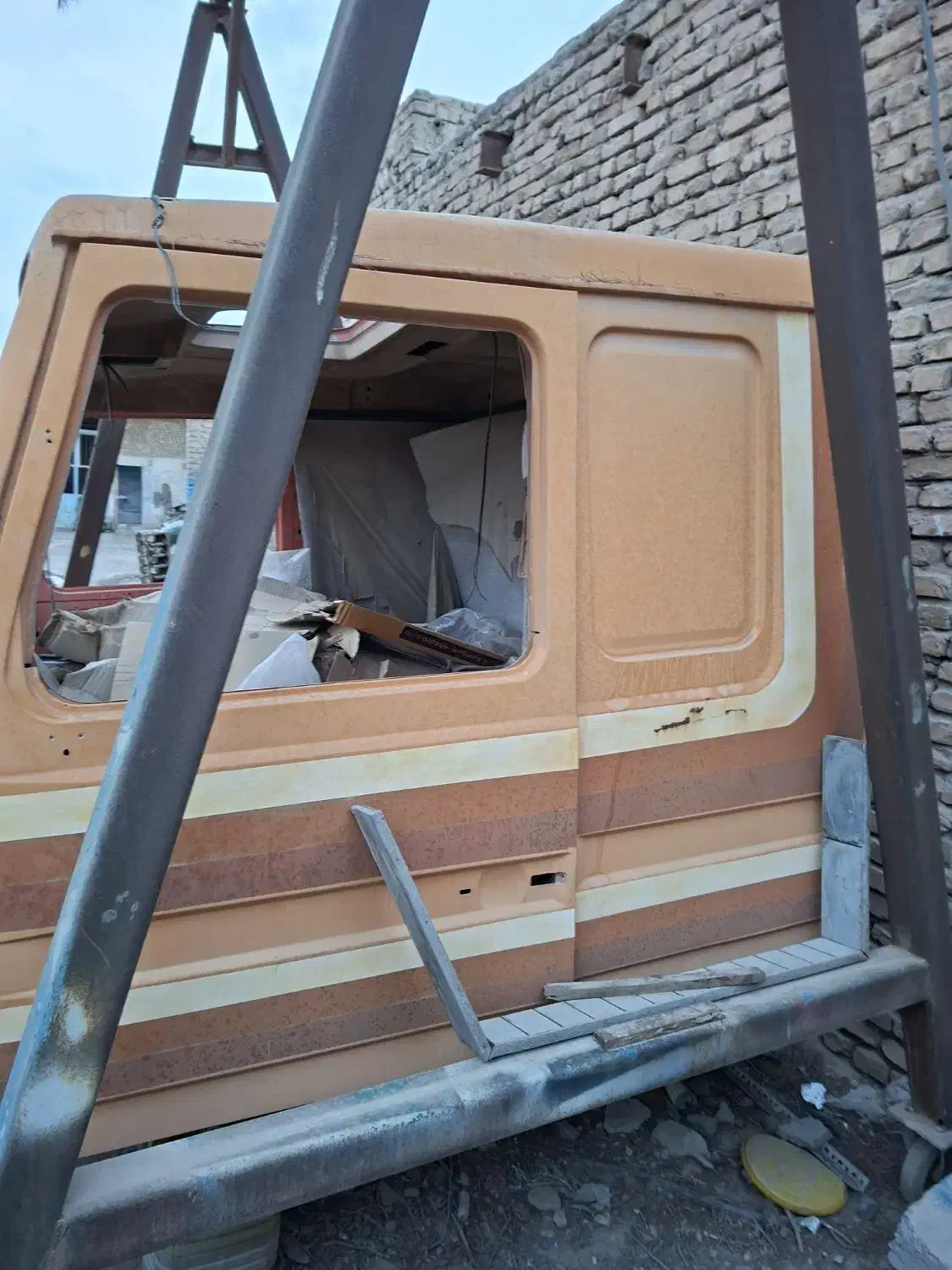 اتاق اسکانیا ۱۱۲|خودرو سنگین|ری, کارخانه سیمان|دیوار