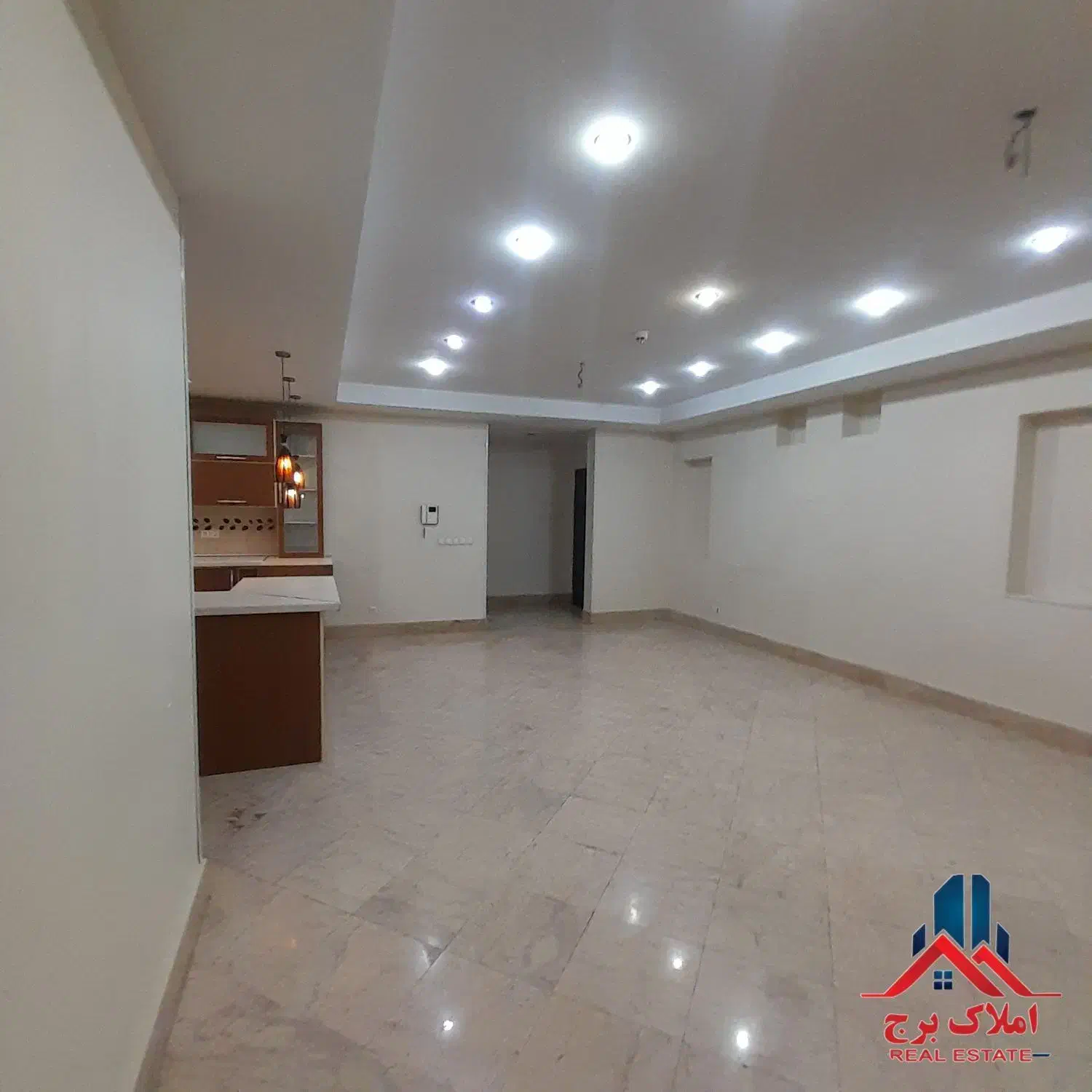 *شهرک چشمه ۱۲۵متر ۲خ ۲تراس ۲انباری طبقه آخر برج*