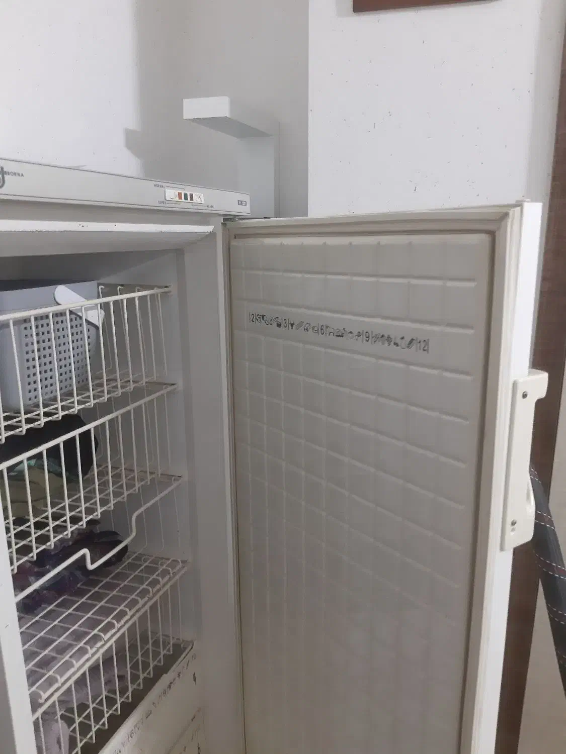 فریزر ۶ کشو مارک معروف و قدیمی برنا|یخچال و فریزر|برخوار, |دیوار