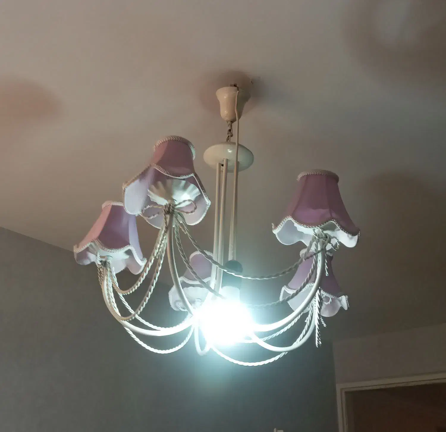 لوستر فلزی انگلیش هوم|لوستر و چراغ آویز|کرج, برغان|دیوار