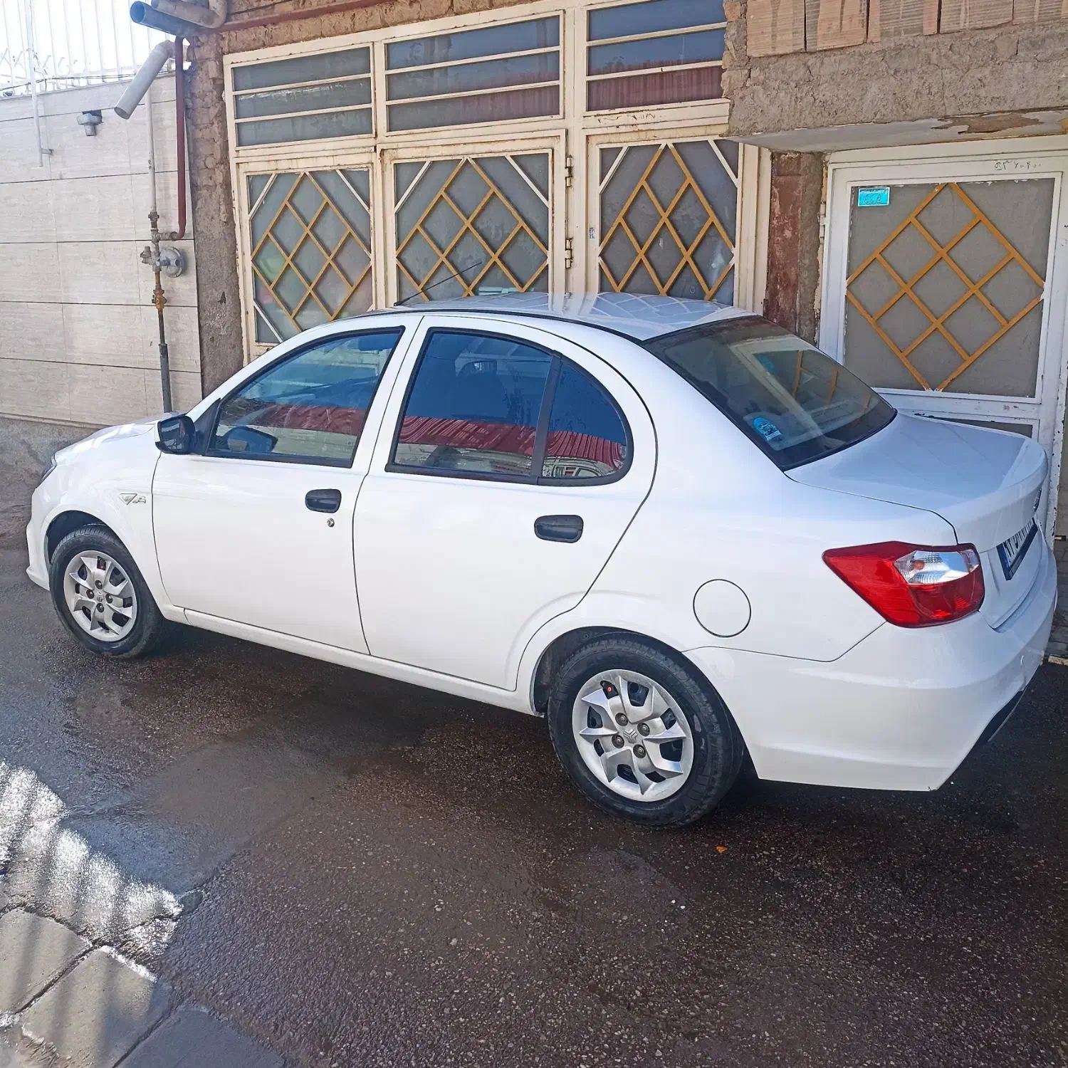 ساینا S اس ۱۴۰۲ - استاندارد ۸۵ گانه|خودرو سواری و وانت|نیشابور, شهید بهشتی|دیوار