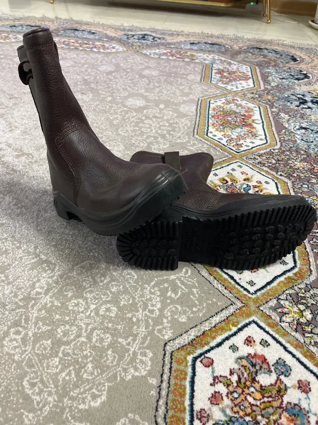 کفش بهشیان ساق بلند|کیف، کفش، کمربند|فولادشهر, مسکن مهر فولادشهر|دیوار