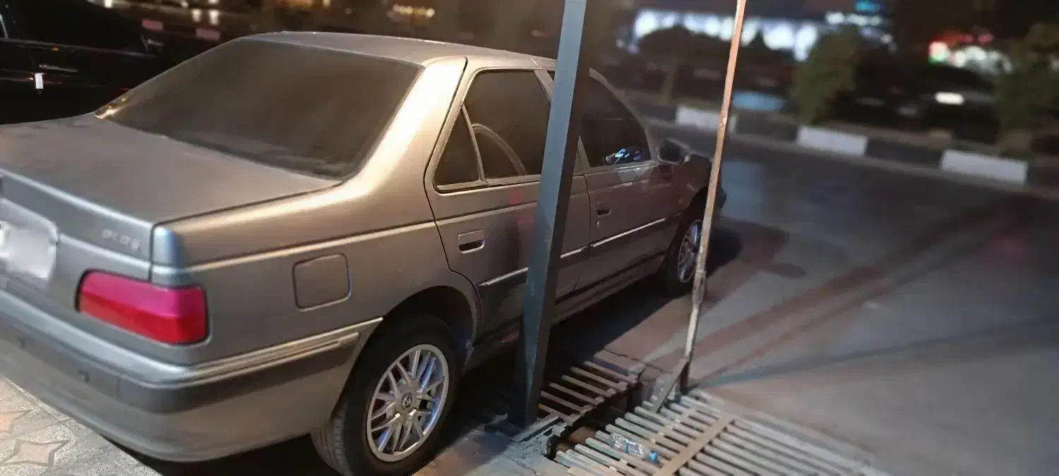 پارس سال 92بسیار تمیز|خودرو سواری و وانت|شیراز, قالیشویی|دیوار