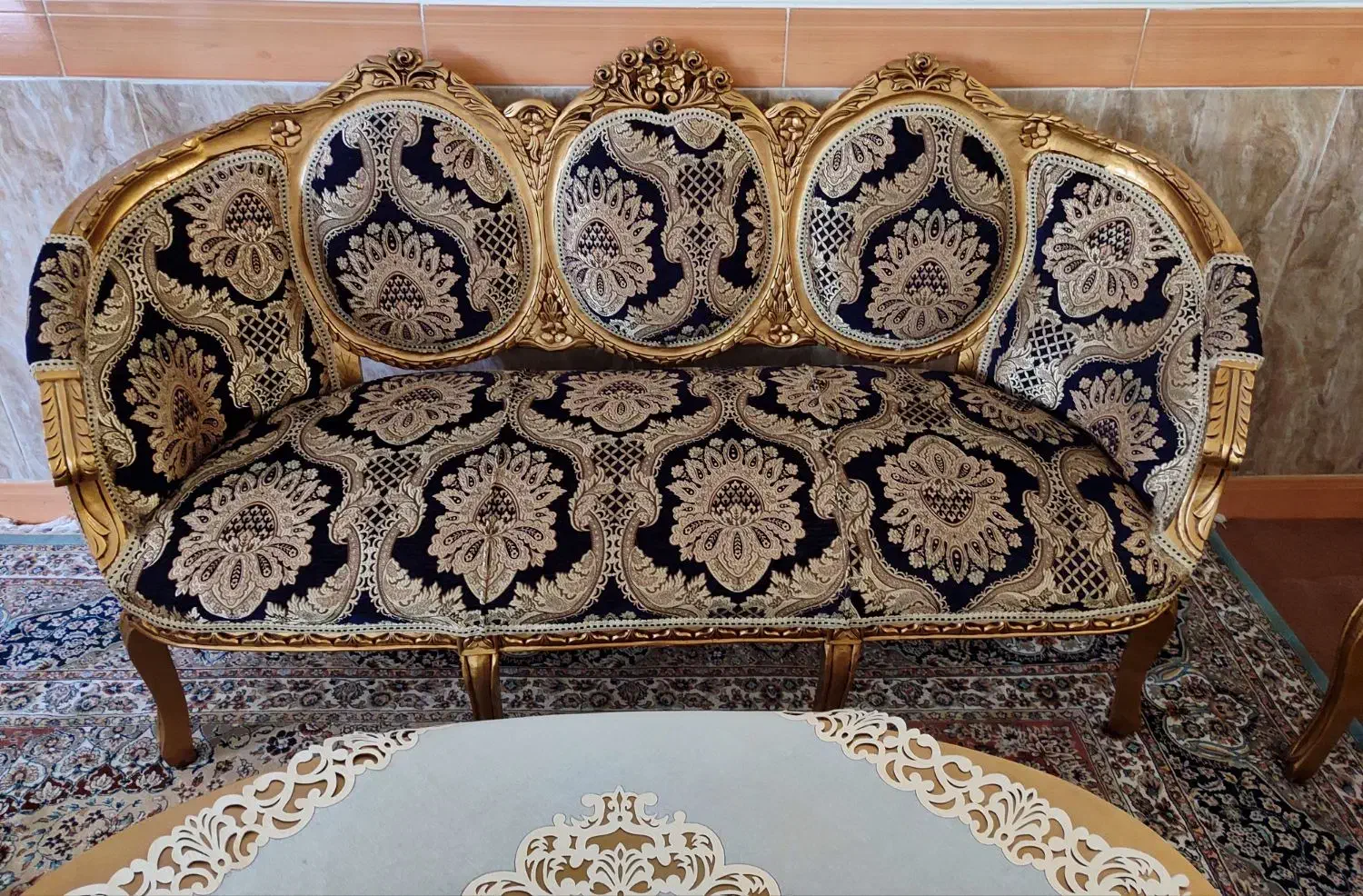 مبلمان ۹ نفره سلطنتی|مبلمان خانگی و میز عسلی|نهاوند, |دیوار
