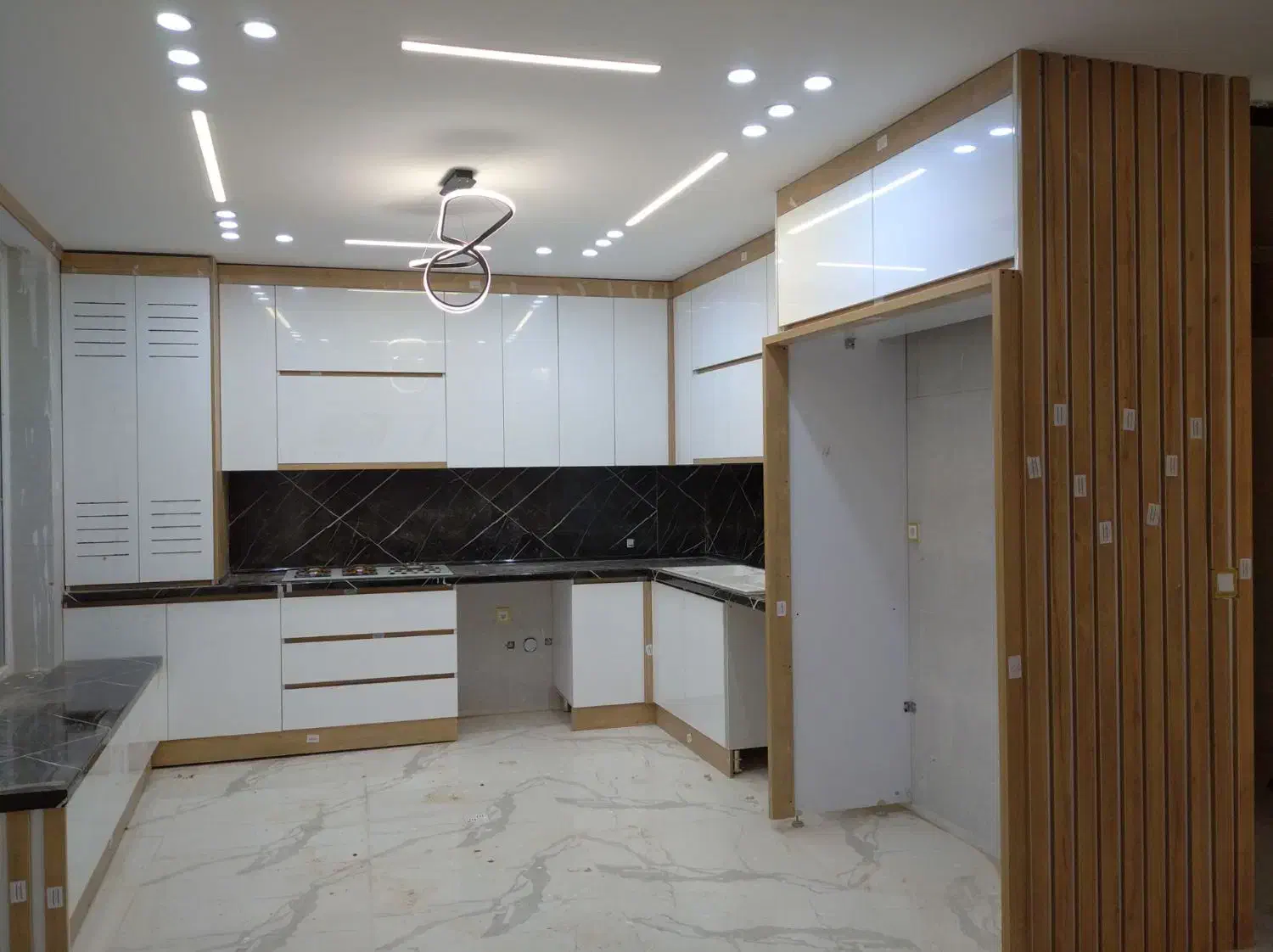 کابینت آماده هایگلاس ماندگار|مصالح و تجهیزات ساختمان|سنندج, |دیوار