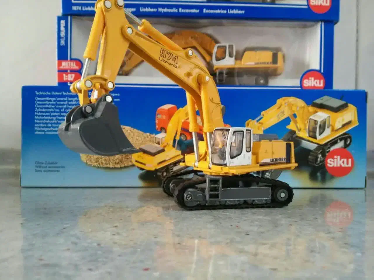 ماکت ماشین آلات راهسازی|کلکسیون و سرگرمی|بروجرد, |دیوار