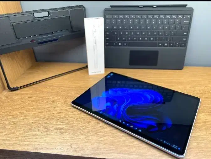 سرفیس پرو با قلم هدیه 4/5/7/9 surface proماکروسافت|رایانه همراه|شیراز, ملاصدرا|دیوار