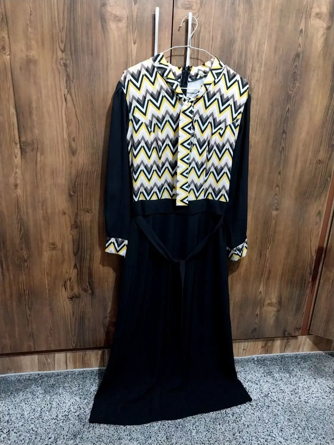 مانتو و شومیز|لباس|مشکیندشت, |دیوار