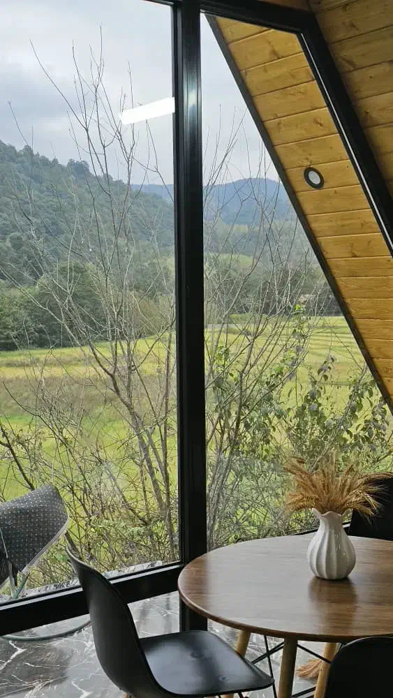 کلبه دنج و چوبی در دل جنگل های لفور|اجارهٔ کوتاهمدت ویلا و باغ|آلاشت, |دیوار