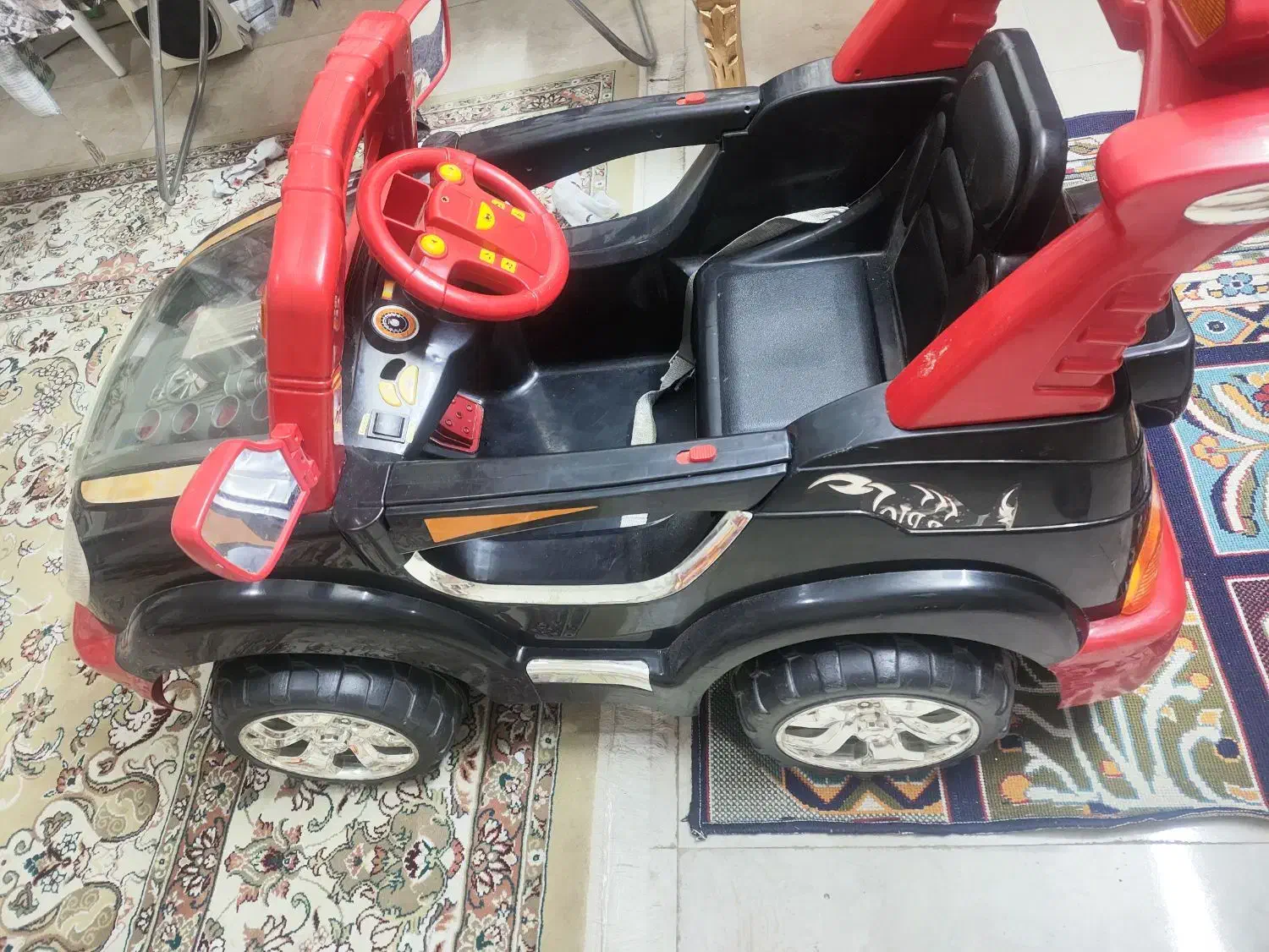 ماشین شارژی دوموتوره|اسباببازی بچه|مشهد, توس (بلوار توس)|دیوار