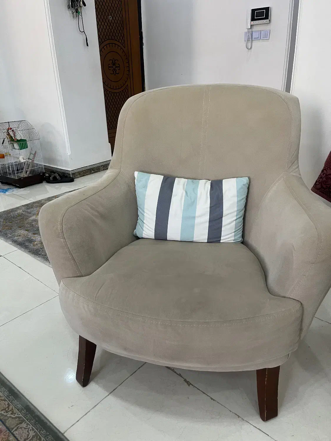 مبلمان ۸نفره|مبلمان خانگی و میز عسلی|رشت, باهنر|دیوار