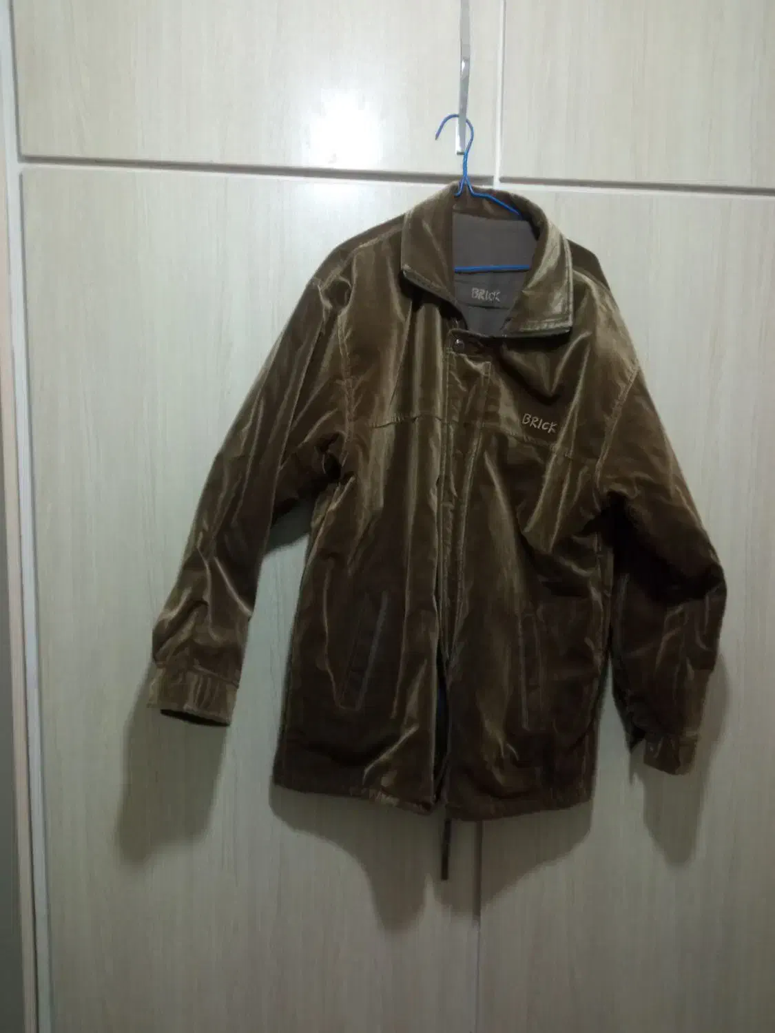 کاپشن|لباس|سبزوار, توحیدشهر|دیوار