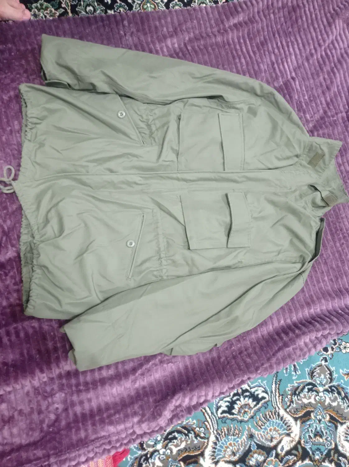 کاپشن نو|لباس|قم, باغ شریفی|دیوار