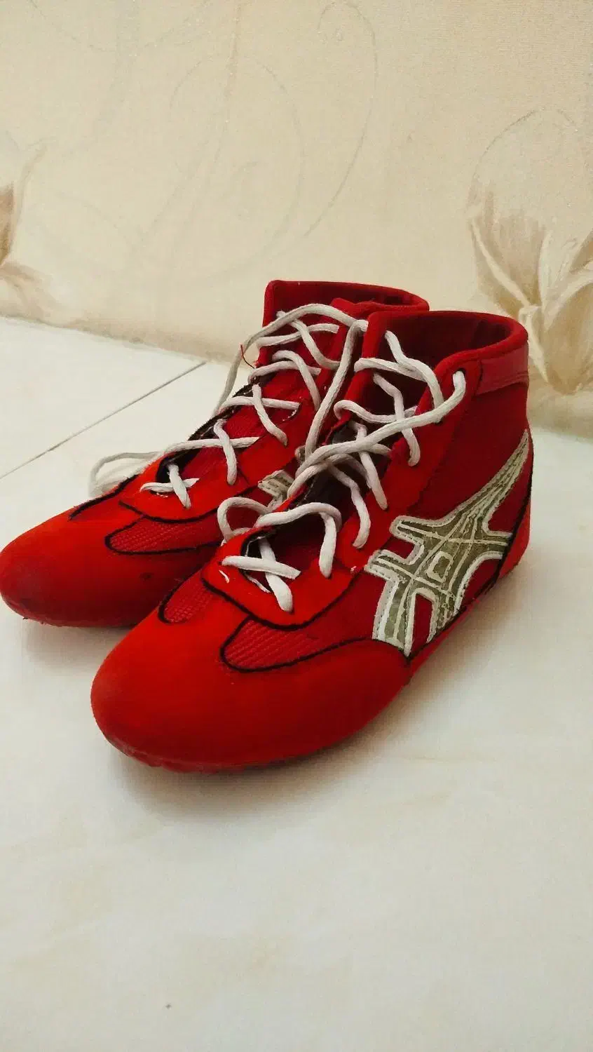 کفش کشتی سالم در حد نو|تجهیزات ورزشی|باقرشهر, |دیوار