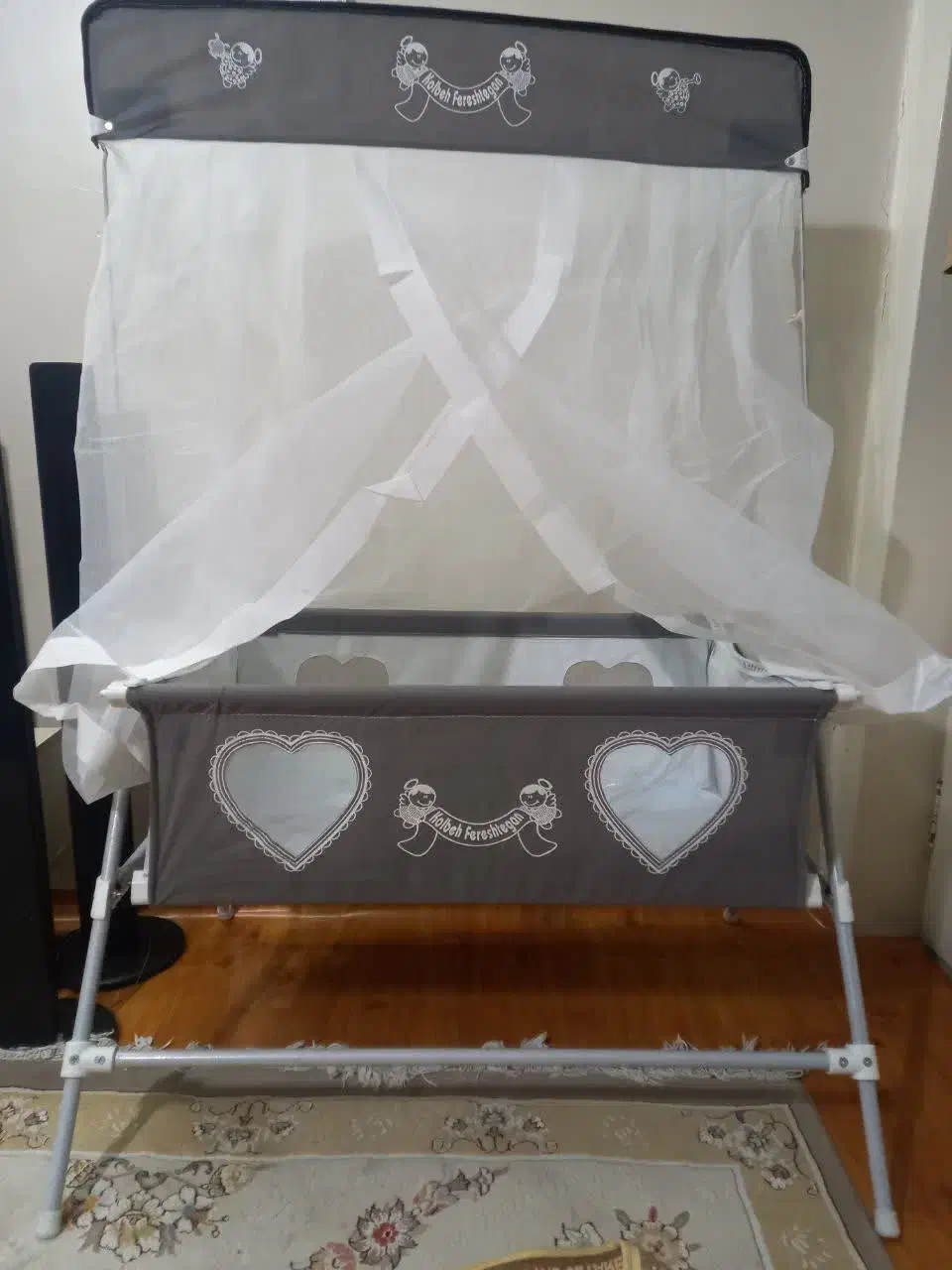 کریر.تخت|تخت و صندلی بچه|ری, دولتآباد|دیوار