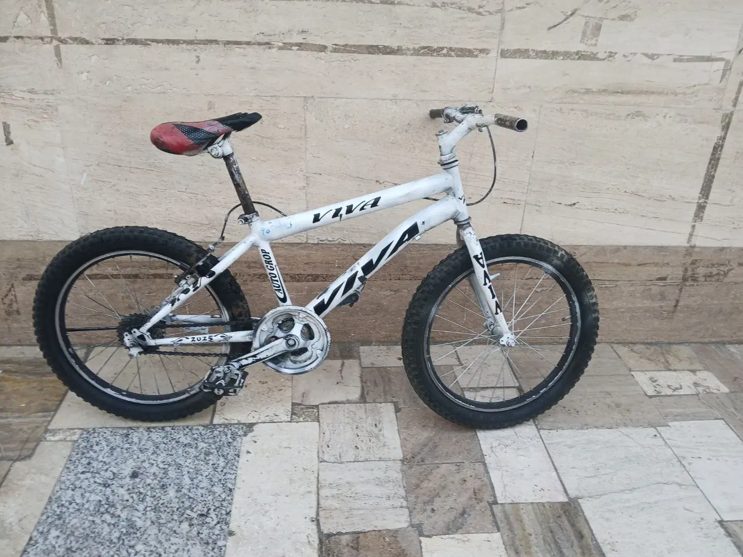 دوچرخه ۲۰|دوچرخه، اسکیت، اسکوتر|قدس, شهر‌قدس|دیوار