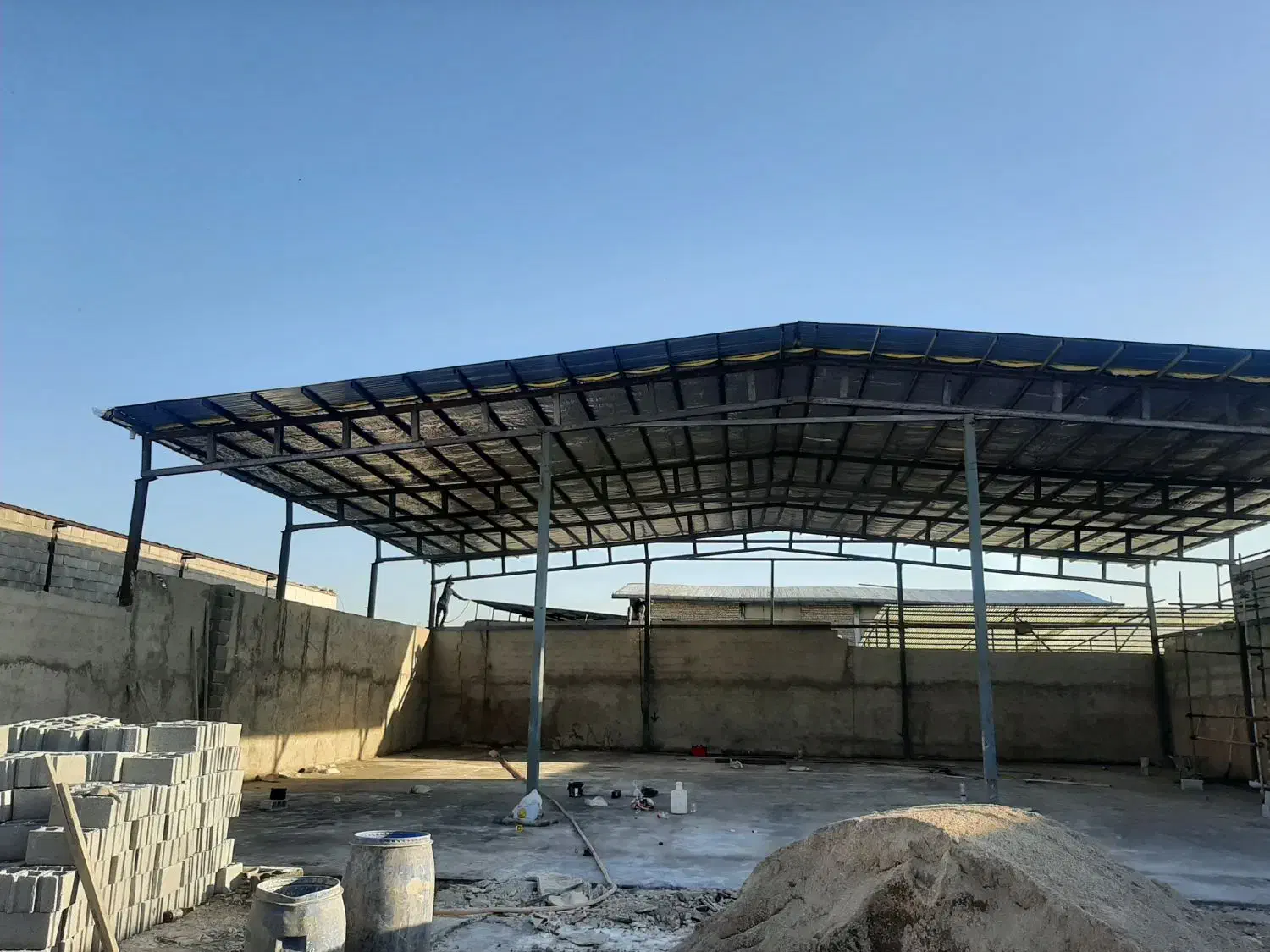 اجرای کلیه کارهای سقف شیروانی و خرپا و پوشش و سوله|خدمات پیشه و مهارت|صفادشت, |دیوار