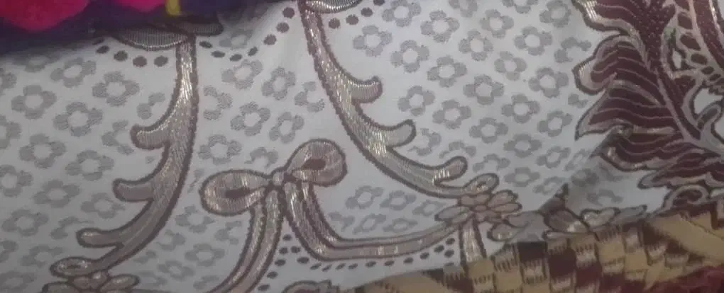 پشتی سفید وعربی|پشتی|زاهدان, |دیوار