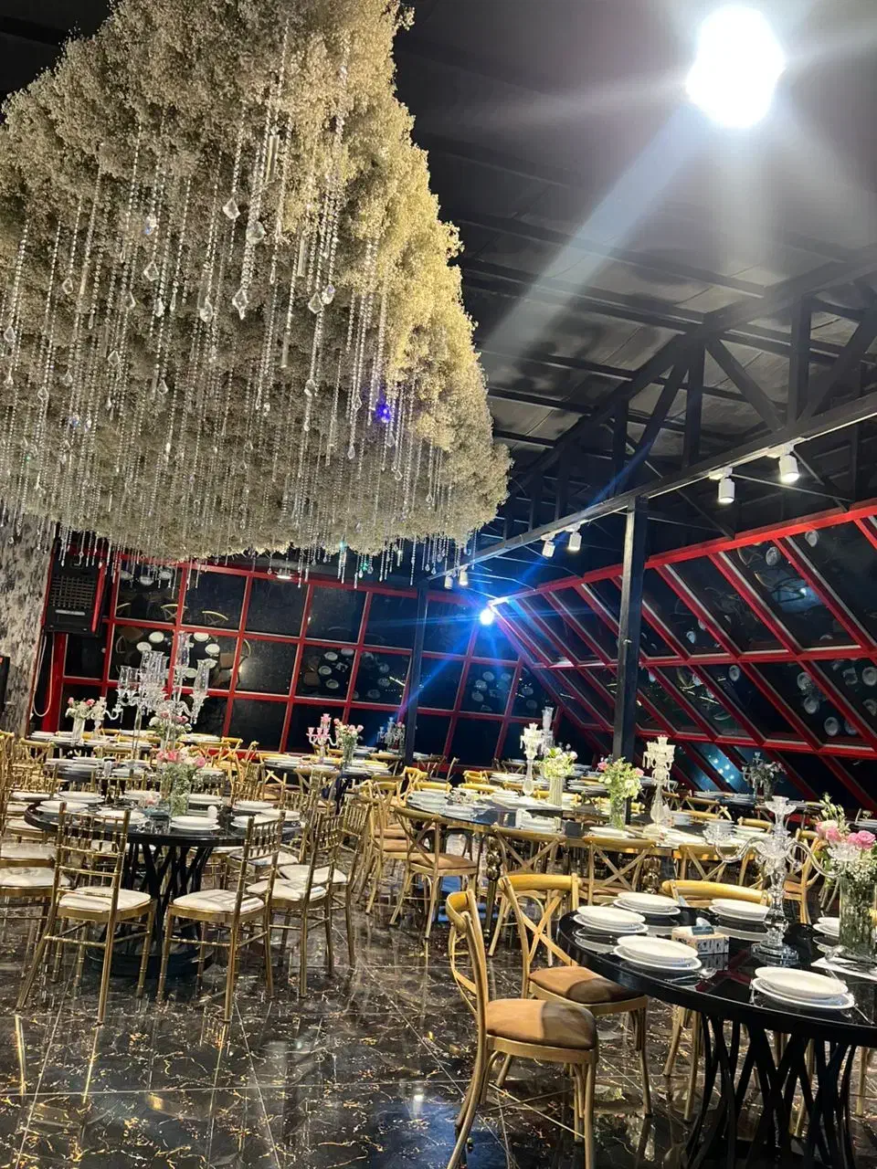 اجاره باغ تالار با ظرفیت بالا|خدمات پذیرایی، مراسم|باسمنج, |دیوار