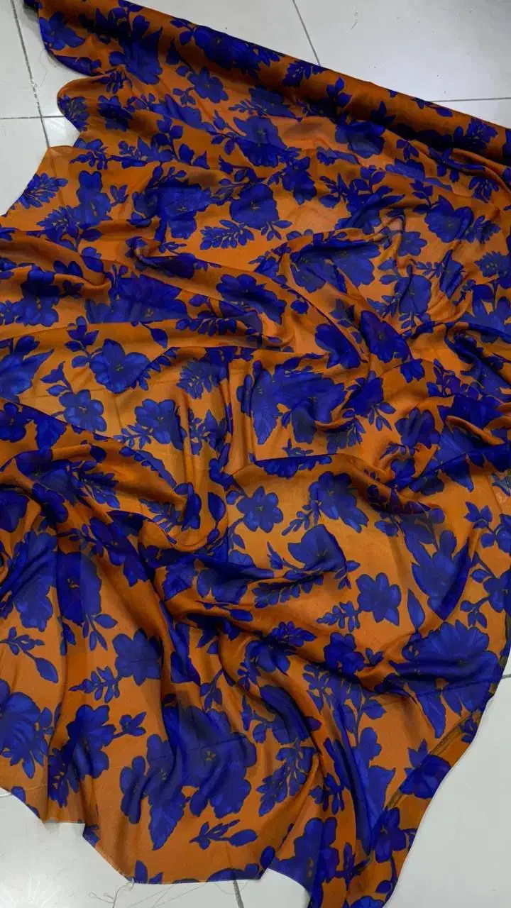 پارچه سرا|لباس|سلماس, |دیوار