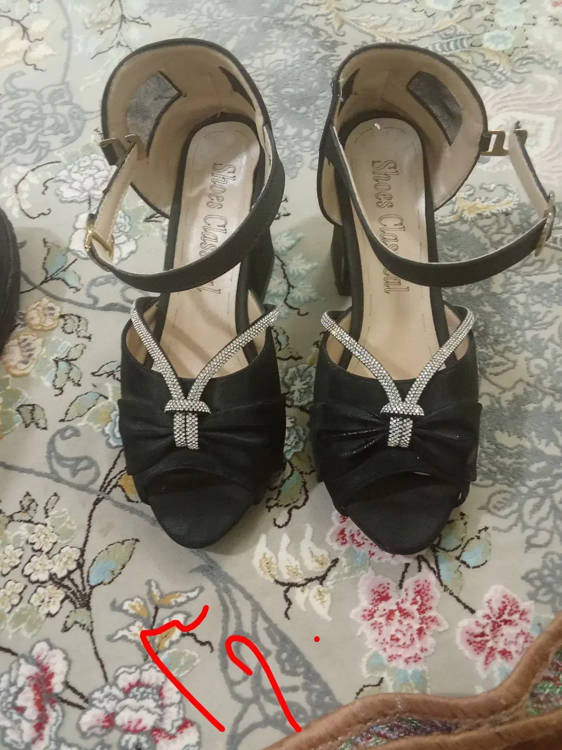 کفش|کیف، کفش، کمربند|مشهد, طبرسی شمالی|دیوار