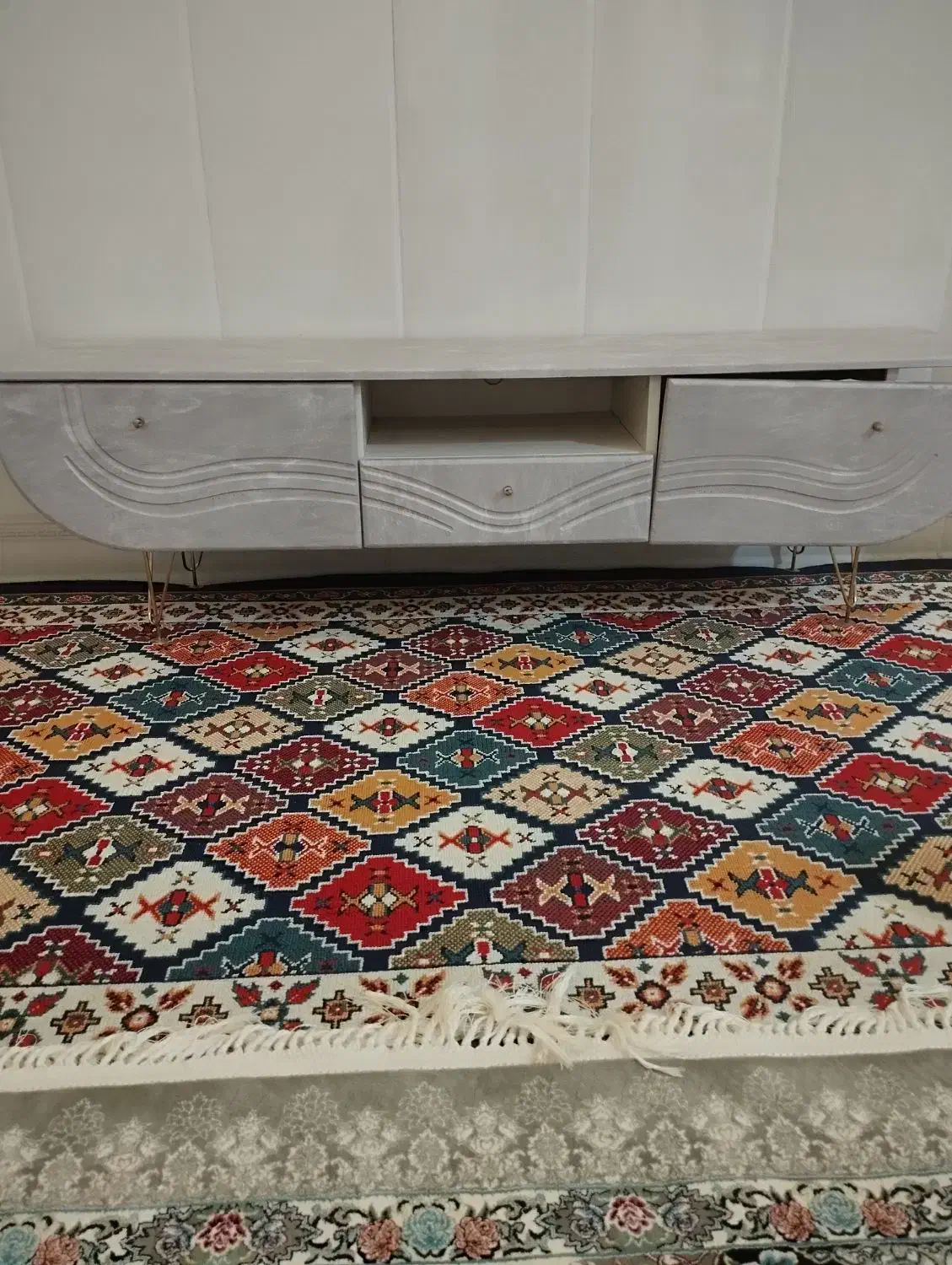 میز تلویوزن|میز تلویزیون|قم, در بهشت|دیوار