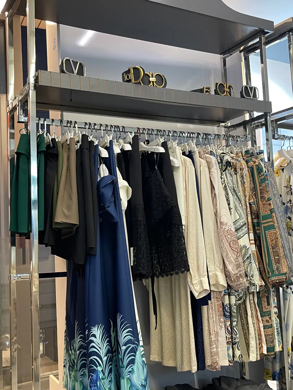 رگال لباس|فروشگاه و مغازه|شیراز, کوی وحدت|دیوار