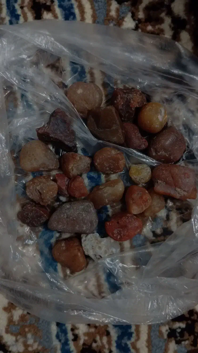 سنگ با ارزش جواهرات|جواهرات|زاهدان, |دیوار