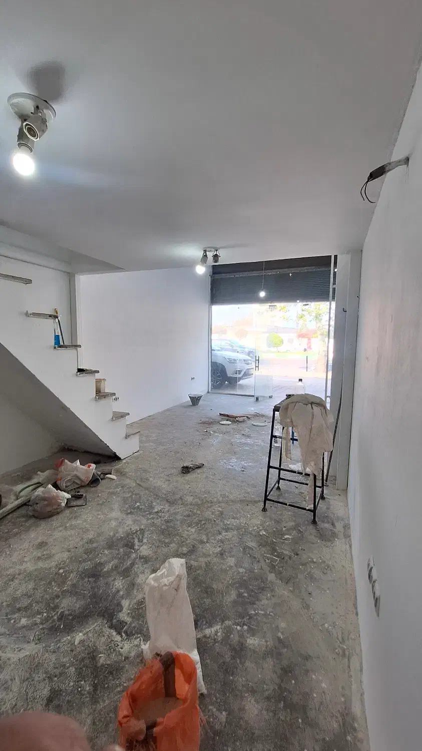 مغازه ۳۲ متری بر خیابان اصلی + بالکن ۱۲ متر|فروش مغازه و غرفه|رشت, جانبازان|دیوار