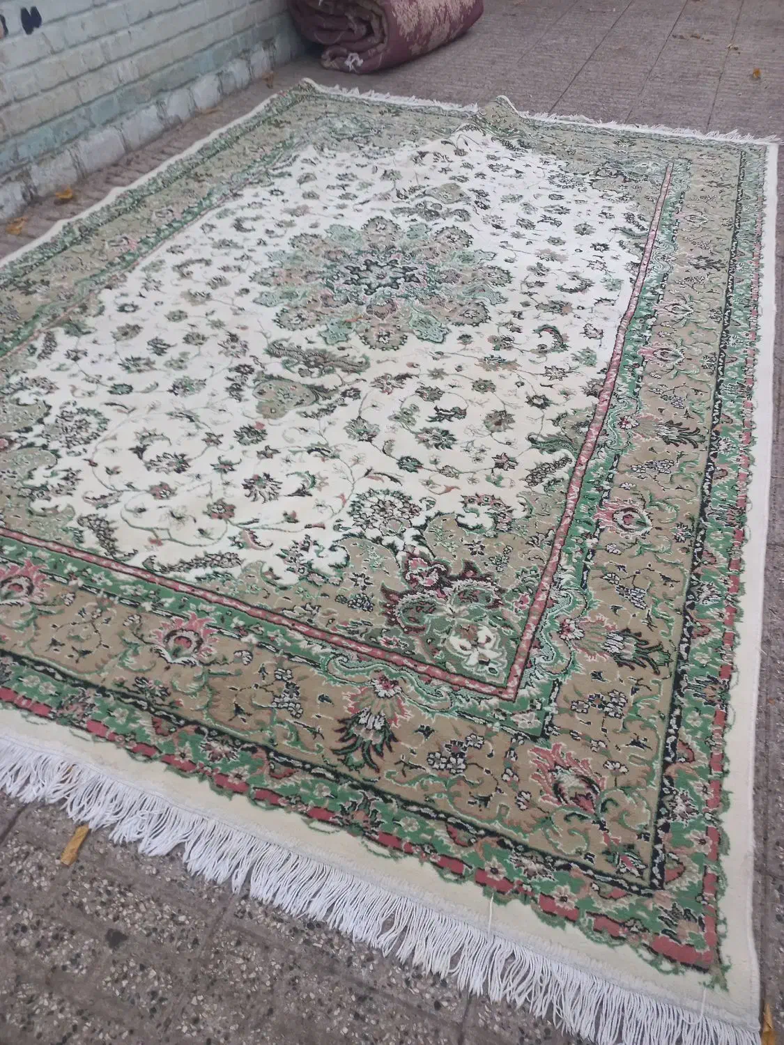 فرش کاکرکرده/ فرش در حد نو / تعویض فرش|فرش|اسلامآباد غرب, |دیوار